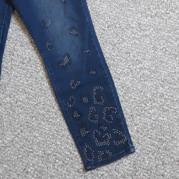 New Mid Rise Stretchy Ankle Jeans Pants. - Picture 3 of 10